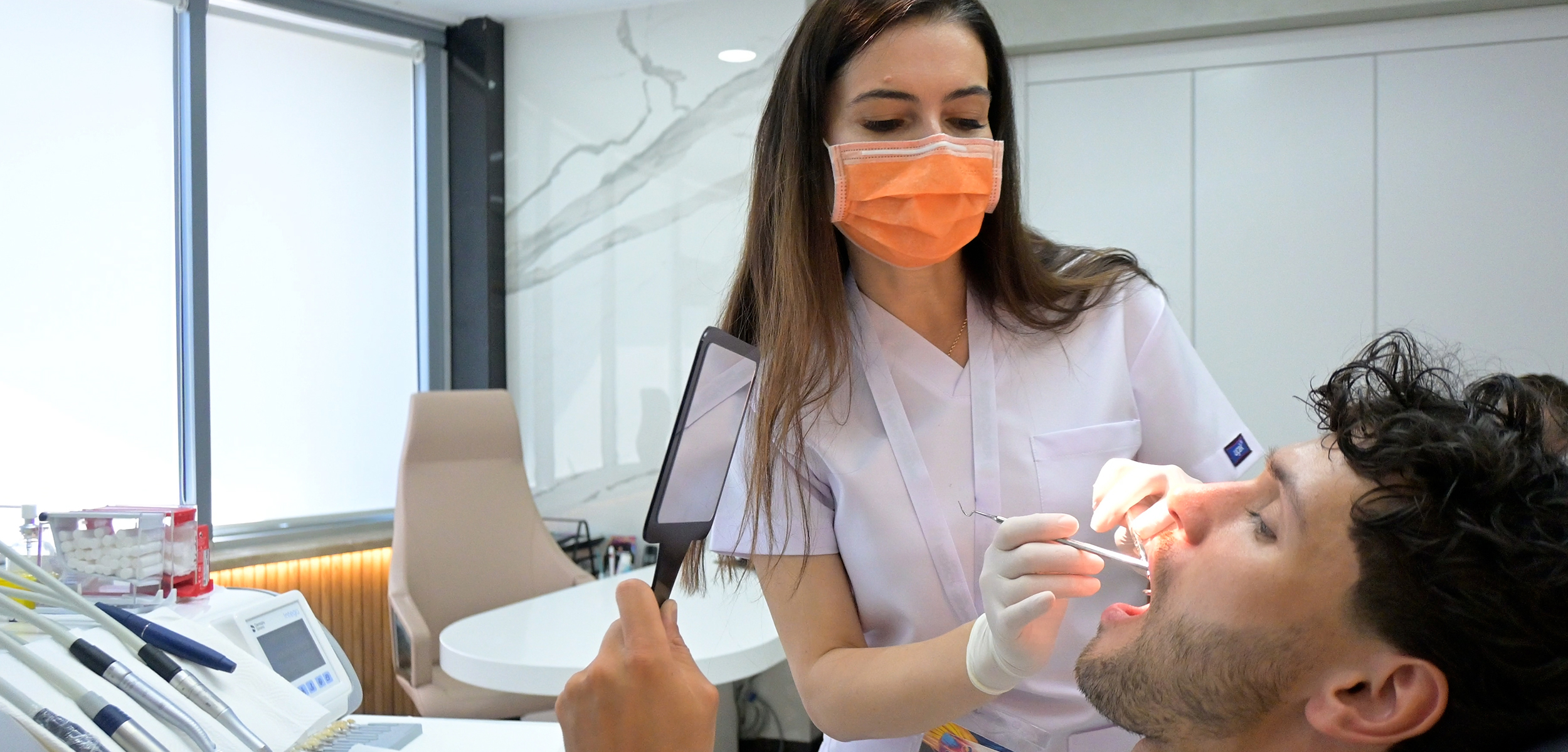 Rengarenk Dental Clinic team providing dental care in Antalya
